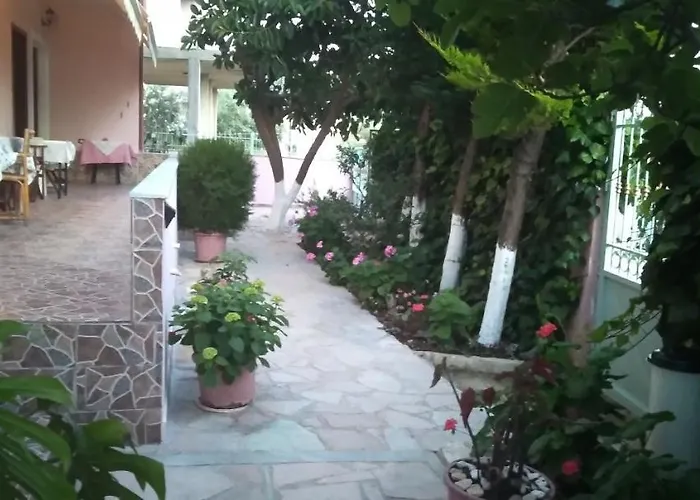 וילה Shpetim Zogaj.