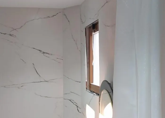 Shpetim Zogaj. 卡萨米尔